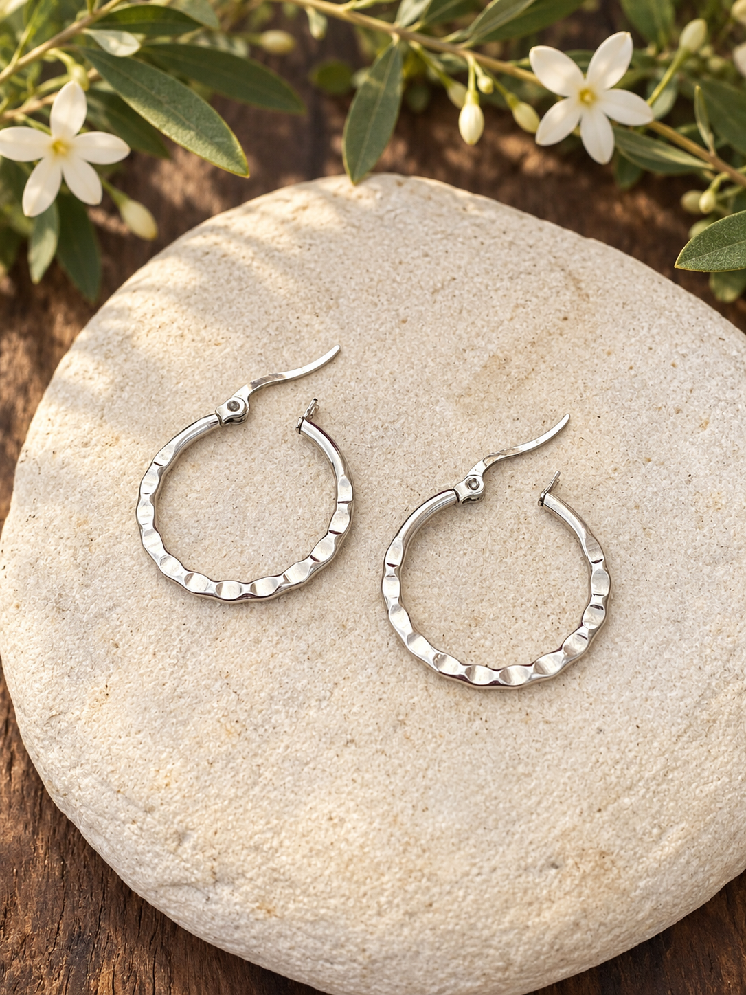 HAMMERED HOOPS
